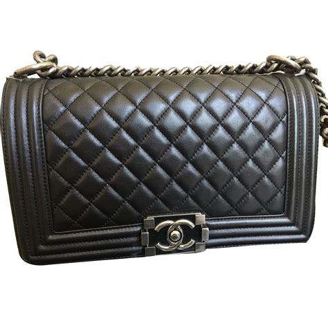 sac chanel boy prix boutique|Chanel bag.